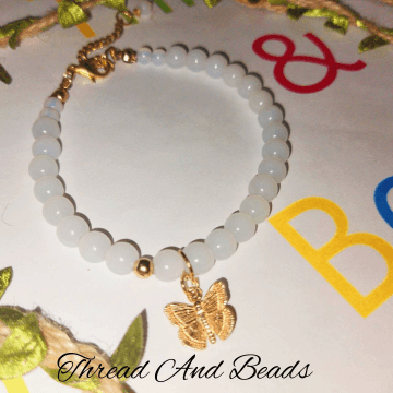 White elegant lock bracelate
